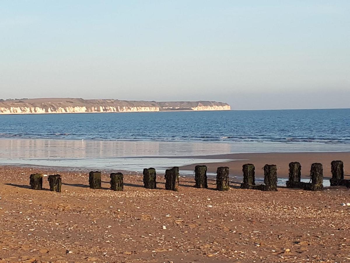 East Coast Apartments First Floor 2 Bed Apartment All Towels And Sheets Supplied Bridlington Bagian luar foto